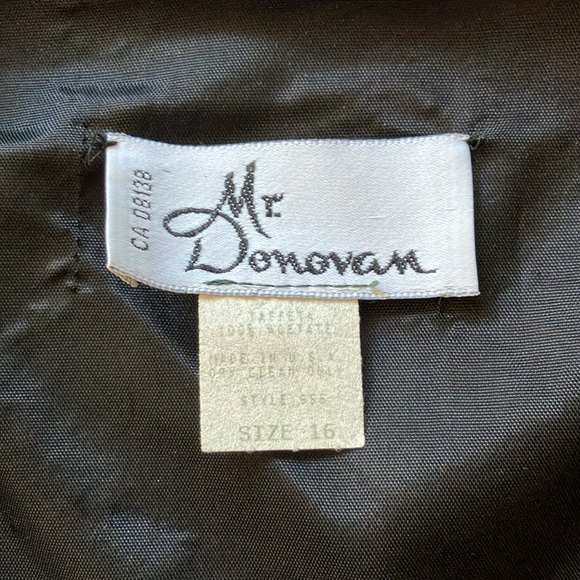 Mr Donovan Vintage Black Taffeta Blazzer (16) - Picture 4 of 11